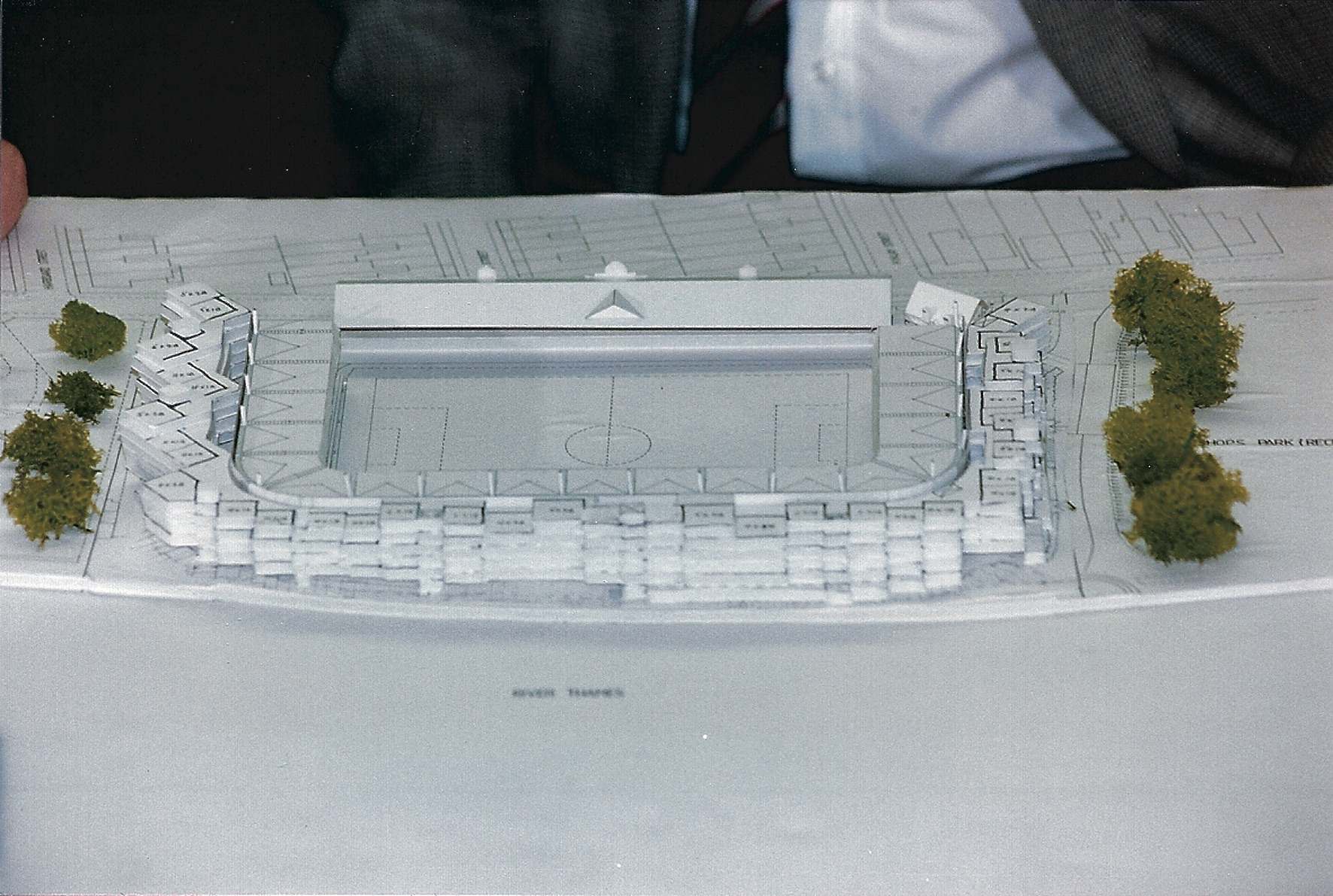 Artists Model of the 2002 design
